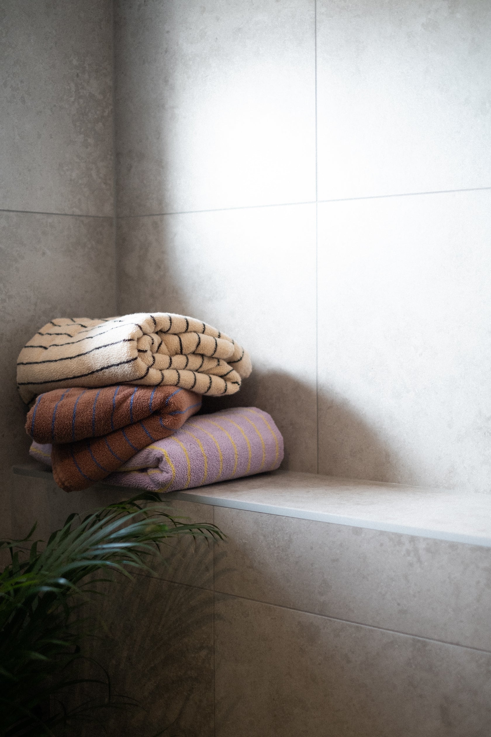 Naram Hand Towel, Camel/Ultramarine