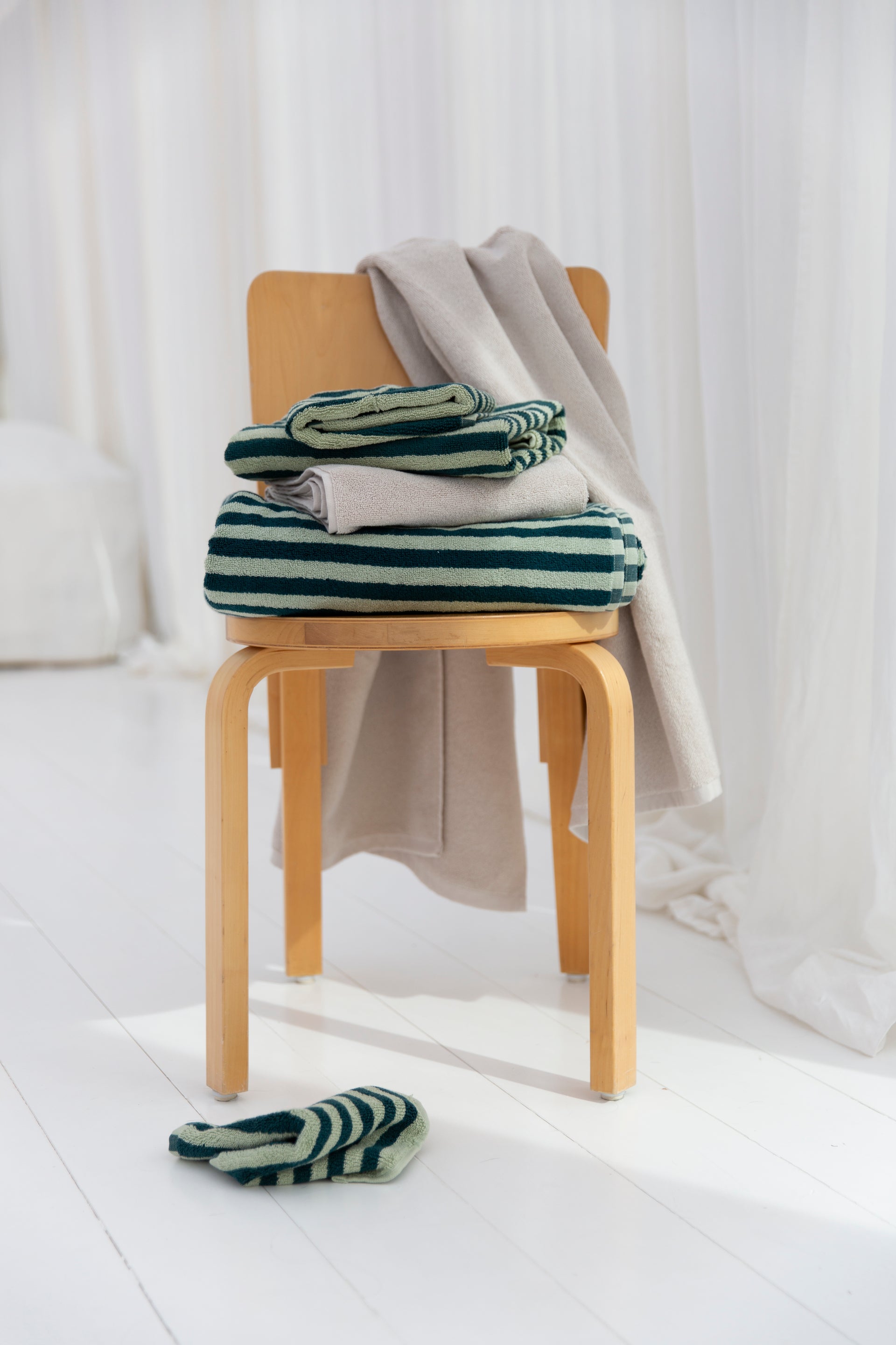 Naram Bathsheet, Seafoam/Teal