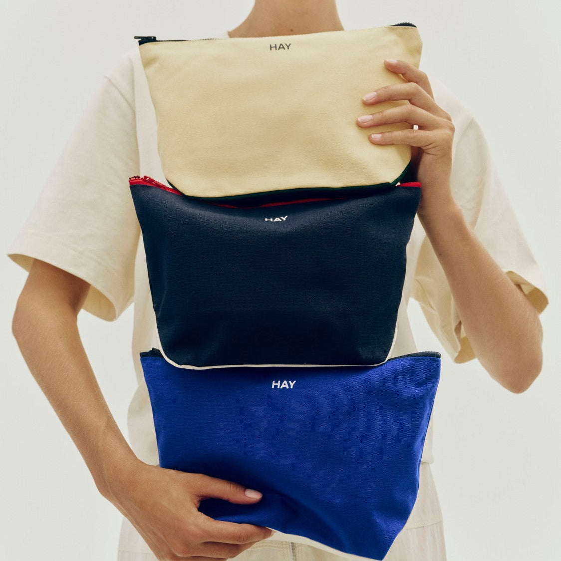 Multi Pouch, Medium, Electric Blue Multi