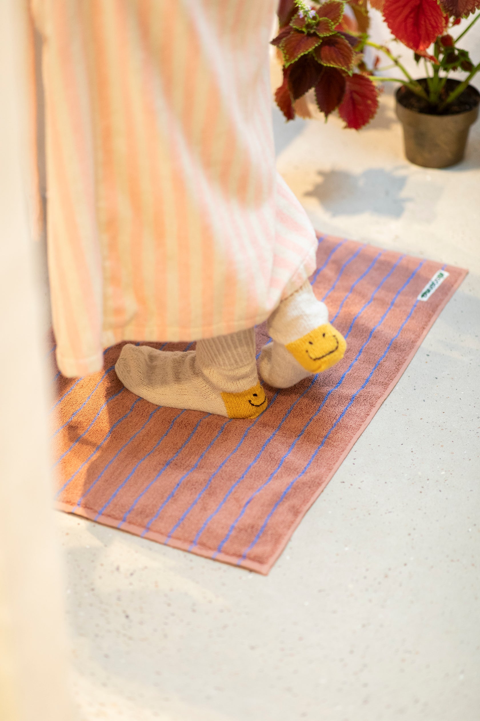 Naram Bath Mat, Camel/Ultramarine