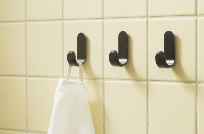 Curve Mini Hooks, 2 Pieces, Black