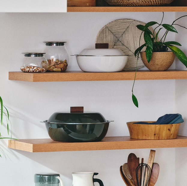 Kinto Kakomi IH Enamel Pot, 68oz, Beige