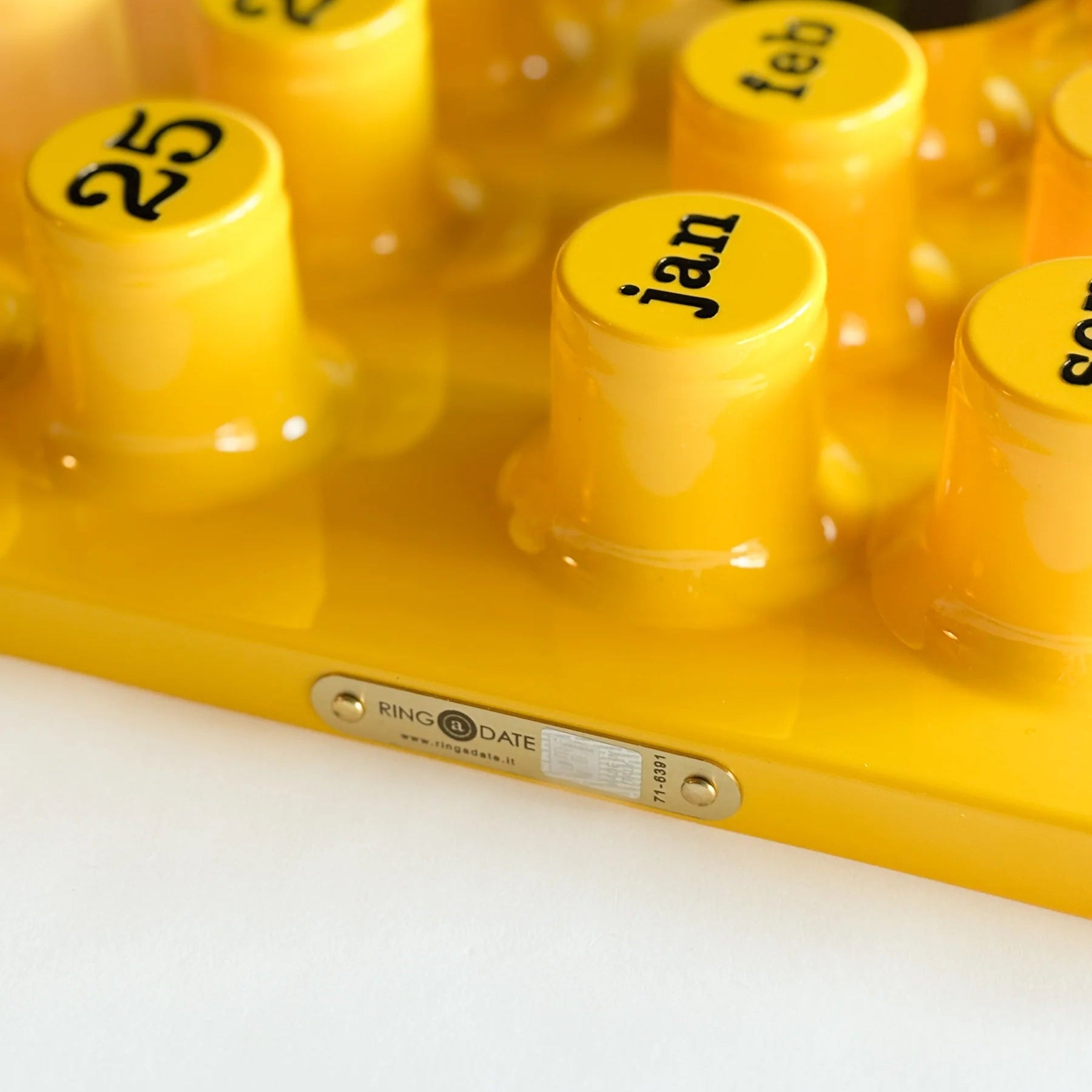 Ring a Date Calendar, Yellow