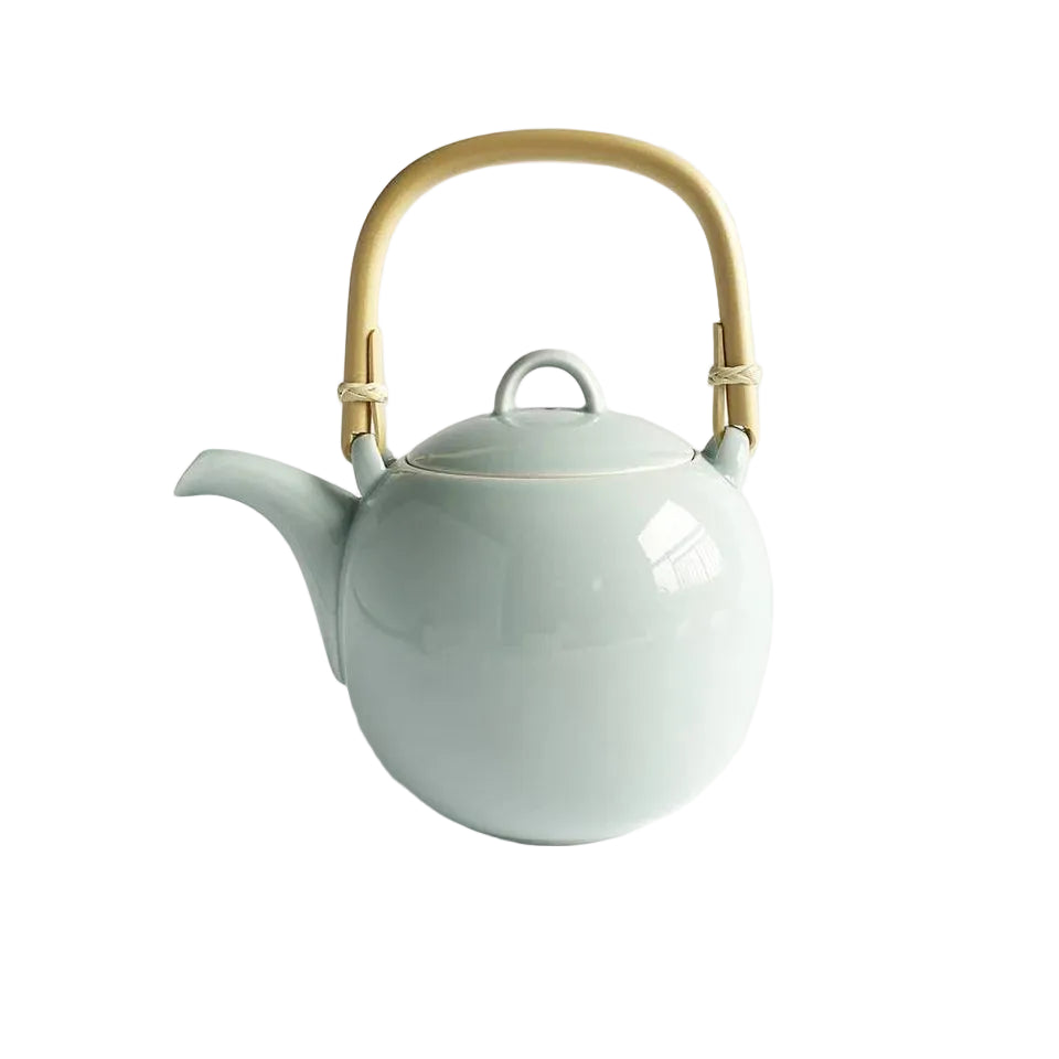 Hakusan Porcelain Teapot, 950ml, Mayu Light Blue