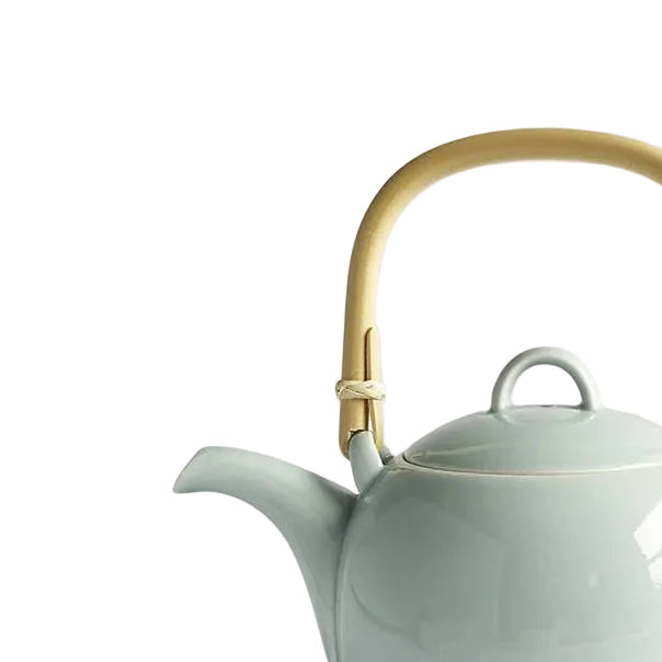 Hakusan Porcelain Teapot, 950ml, Mayu Light Blue