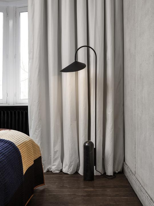 Arum Floor Lamp, Black