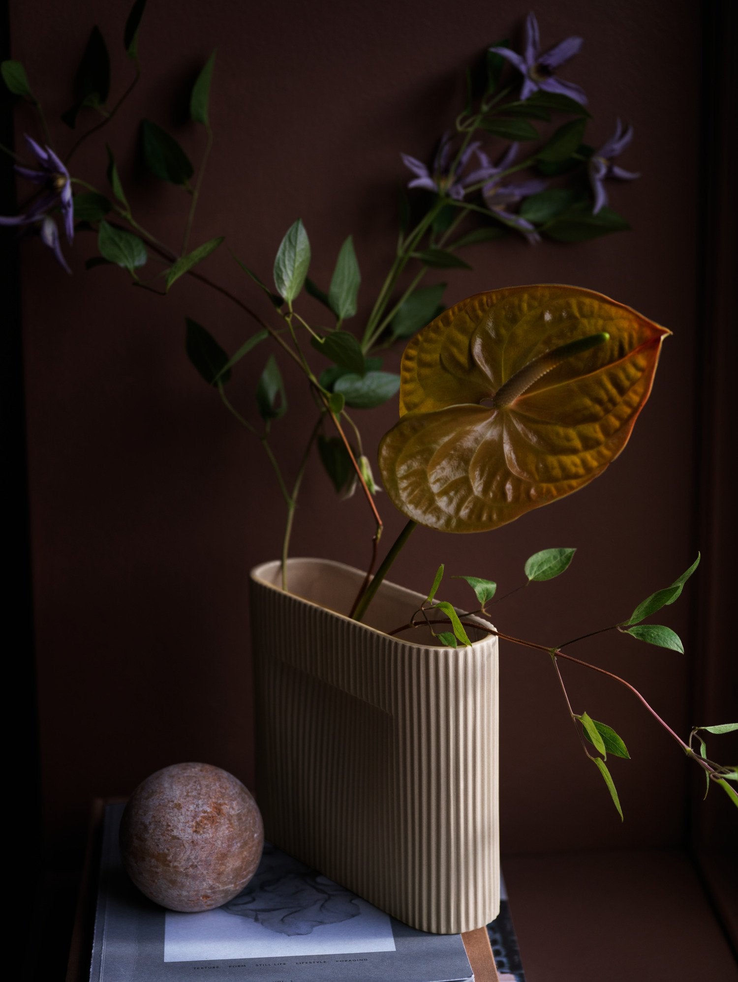 Ridge Vase, Beige, 6.7"