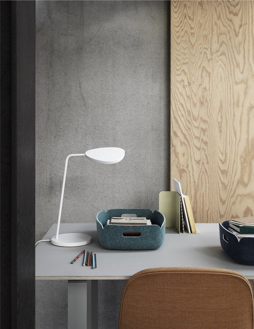 Leaf Table Lamp, White