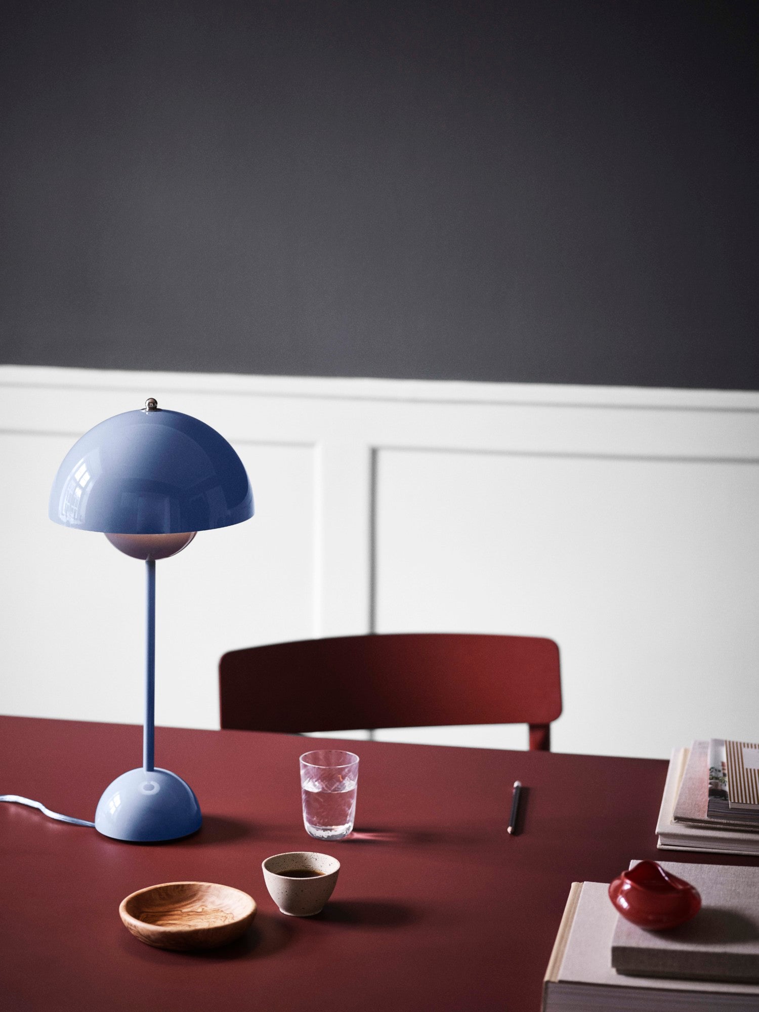 Flowerpot Table Lamp, VP3, Light Blue