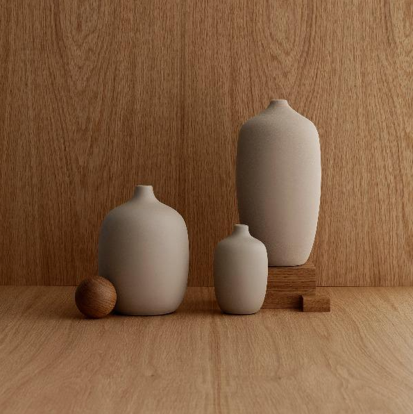 Ceola Vase, 3x5", Satellite