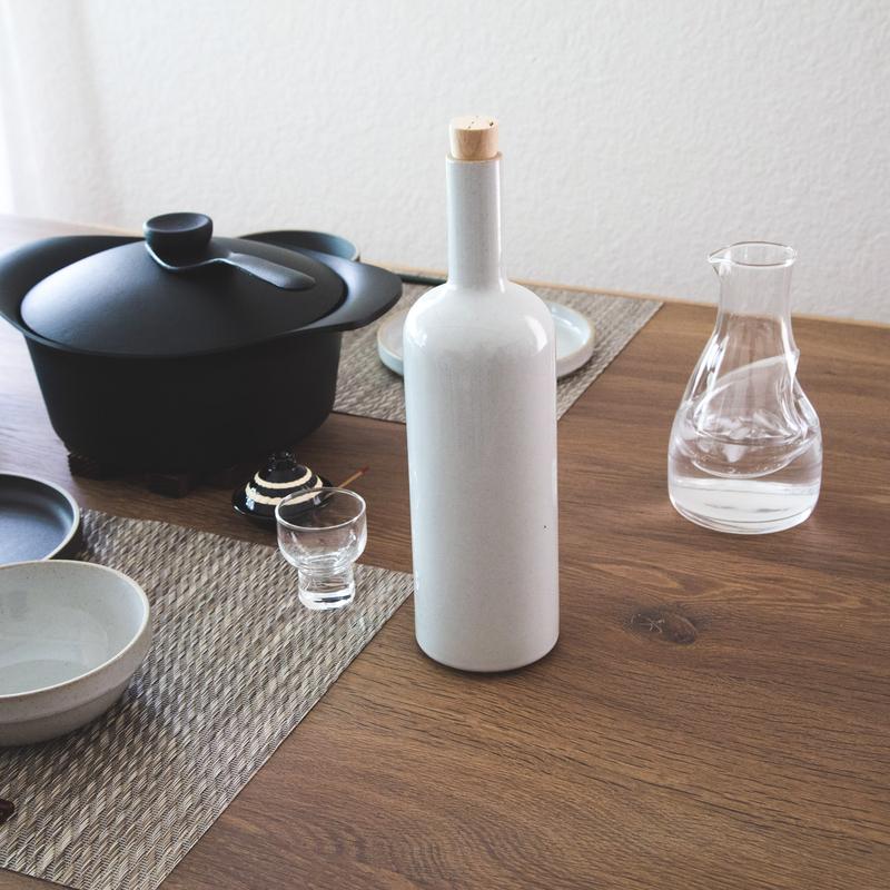 Hasami Porcelain Bottle, Gloss Grey