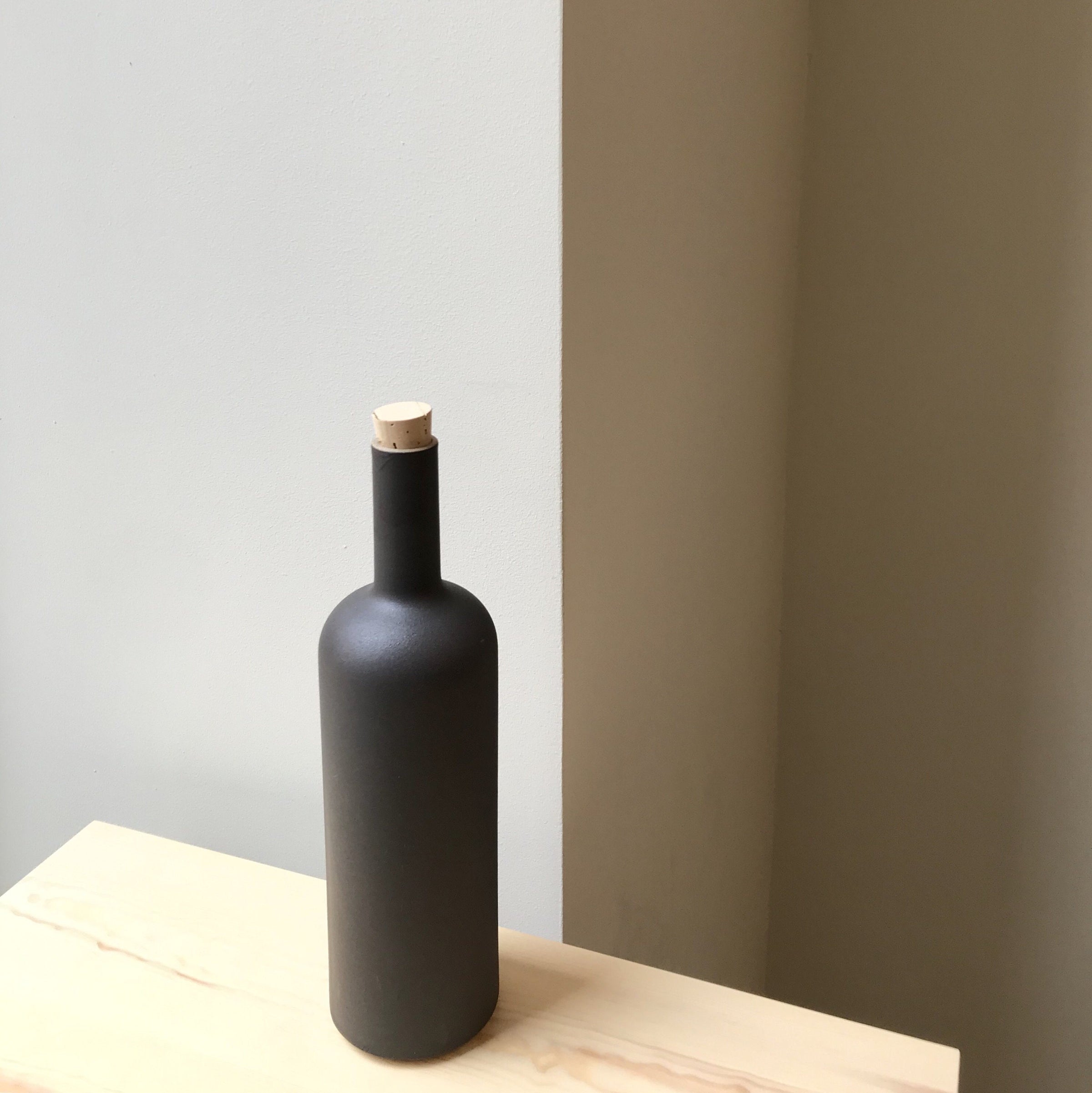 Hasami Porcelain Bottle, Black