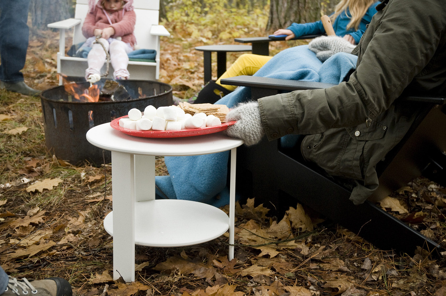 Lollygagger Round Side Table, Driftwood, 16"